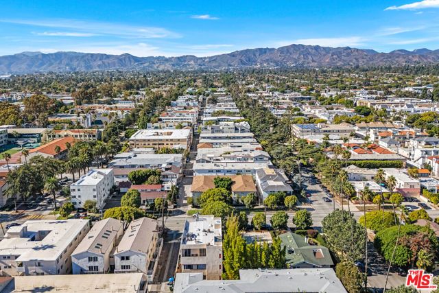 820 California Avenue 201, Santa Monica, CA 90403