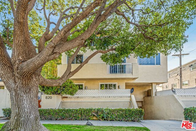 820 California Avenue 201, Santa Monica, CA 90403