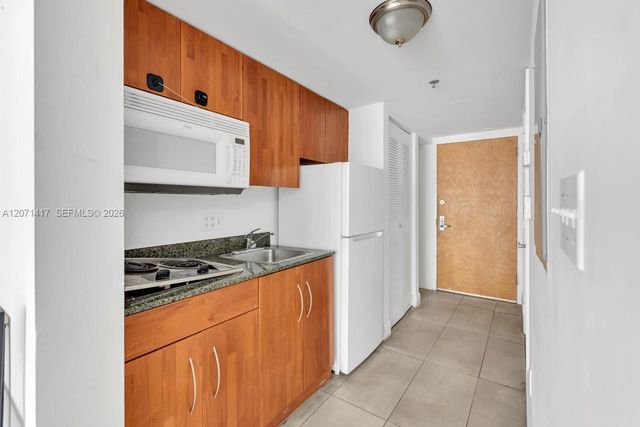1200 Brickell Bay Drive 3310, Miami, FL 33131