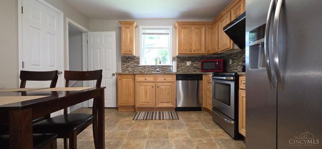 221 Harvest Lane, Reading, OH 45237