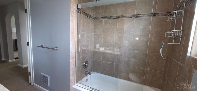221 Harvest Lane, Reading, OH 45237