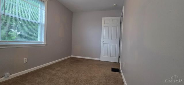 221 Harvest Lane, Reading, OH 45237