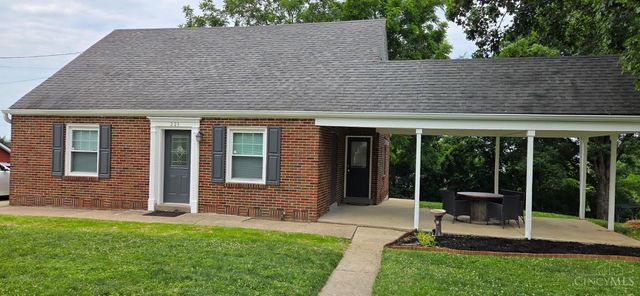 221 Harvest Lane, Reading, OH 45237