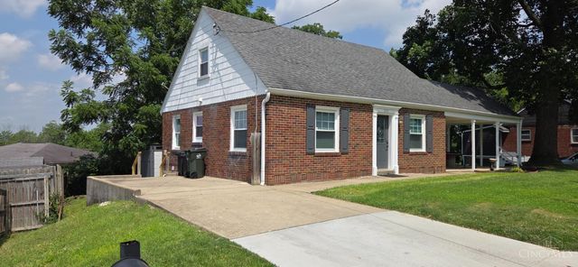 221 Harvest Lane, Reading, OH 45237