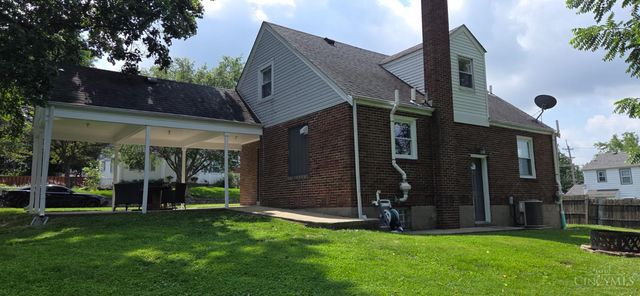 221 Harvest Lane, Reading, OH 45237