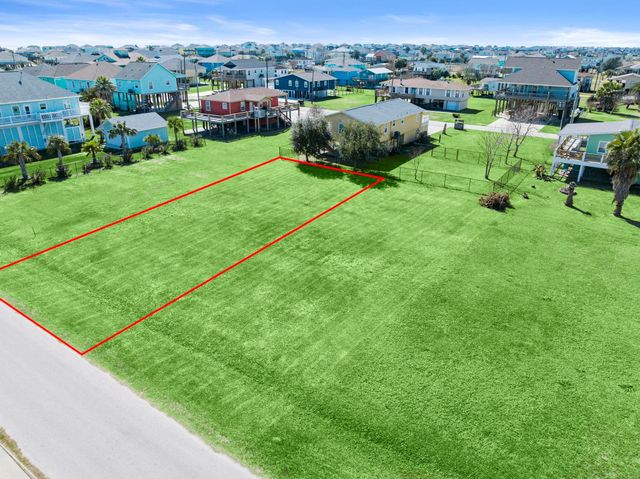 975 Wommack, Crystal Beach, TX 77650