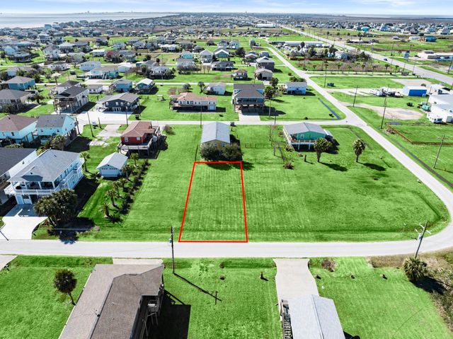 975 Wommack, Crystal Beach, TX 77650