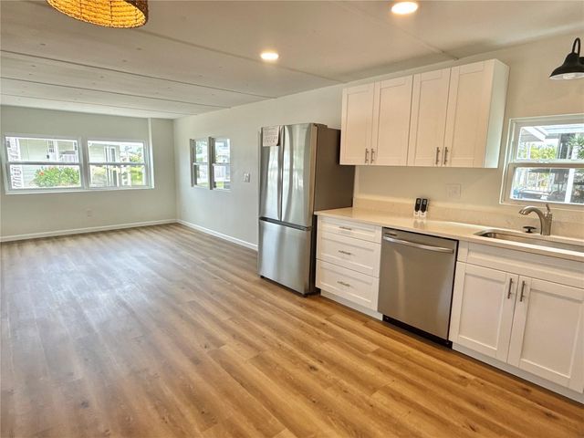 312 MOUNT RICHMOND AVENUE NE 331, St Petersburg, FL 33702