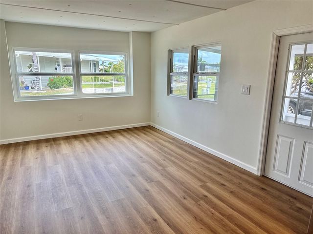 312 MOUNT RICHMOND AVENUE NE 331, St Petersburg, FL 33702