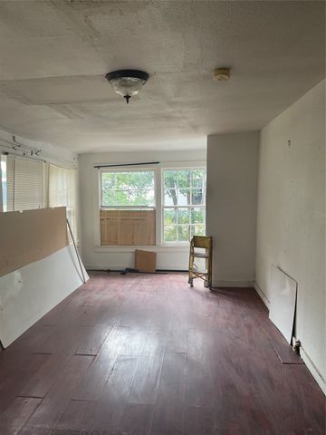 314 Kaufman Street, Waxahachie, TX 75165