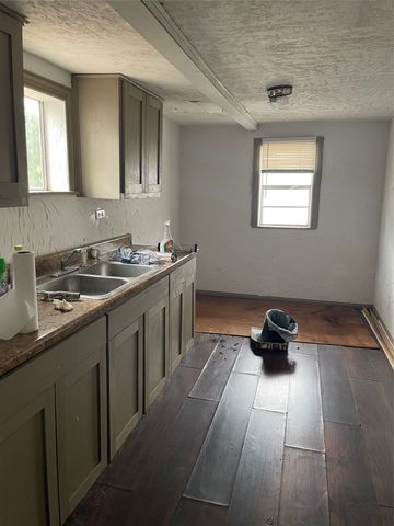 314 Kaufman Street, Waxahachie, TX 75165