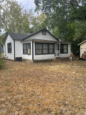 314 Kaufman Street, Waxahachie, TX 75165