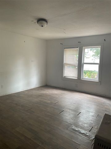 314 Kaufman Street, Waxahachie, TX 75165