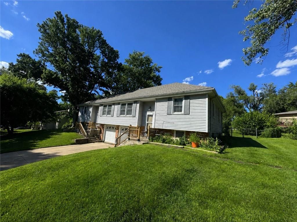 4540 Melody Lane, Kansas City, KS 66106