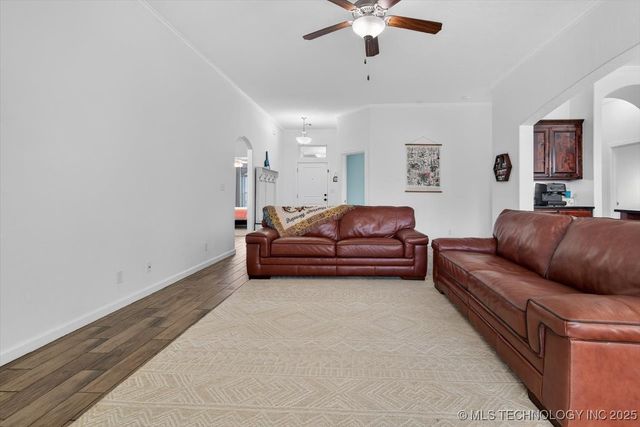 113 S 47th Street, Broken Arrow, OK 74014