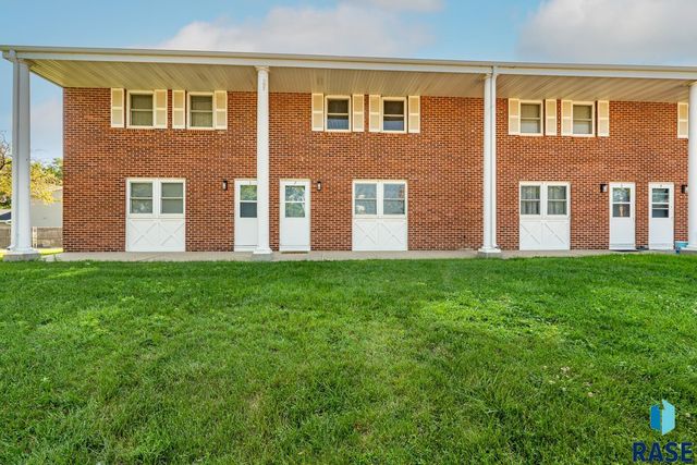 101 N Pipestone St Street 2, Brandon, SD 57005