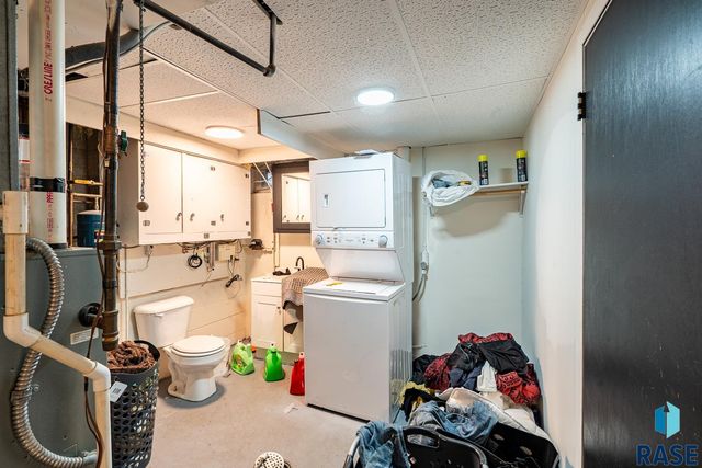 101 N Pipestone St Street 2, Brandon, SD 57005