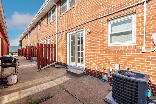 101 N Pipestone St Street 2, Brandon, SD 57005