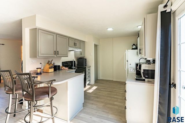 101 N Pipestone St Street 2, Brandon, SD 57005