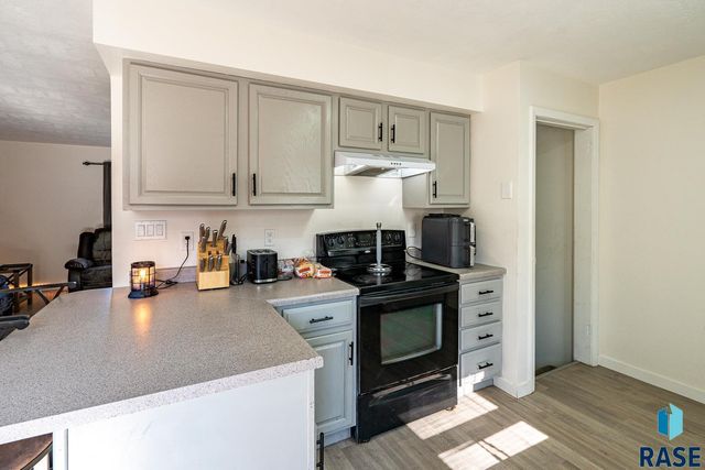 101 N Pipestone St Street 2, Brandon, SD 57005