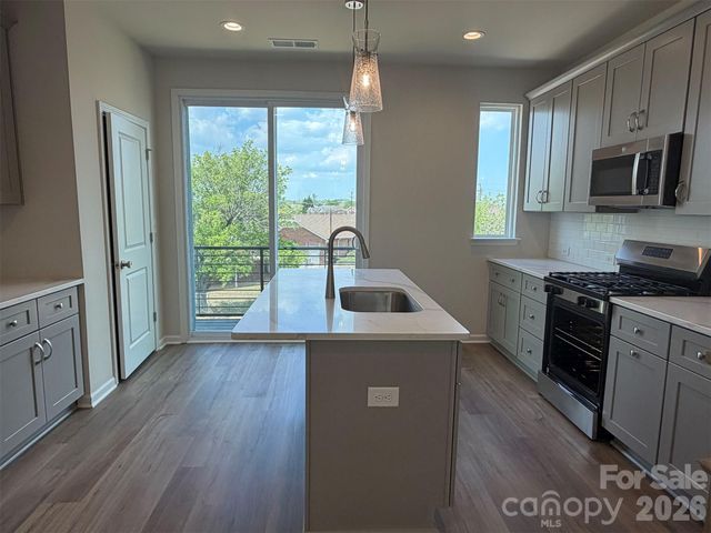 1610 Spring Street EQX1873, Charlotte, NC 28206