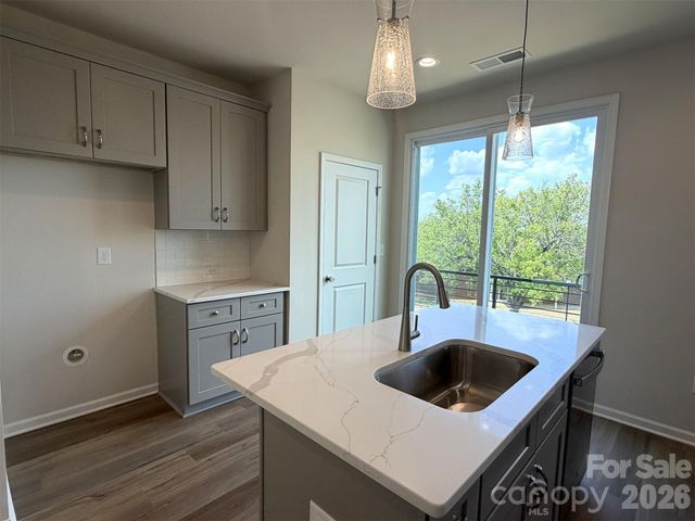 1610 Spring Street EQX1873, Charlotte, NC 28206