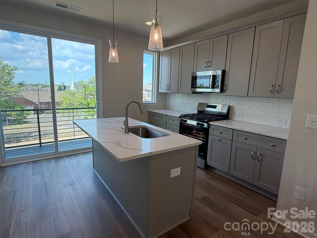 1610 Spring Street EQX1873, Charlotte, NC 28206