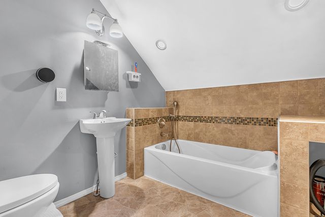719 Capitol Road, Valparaiso, IN 46385