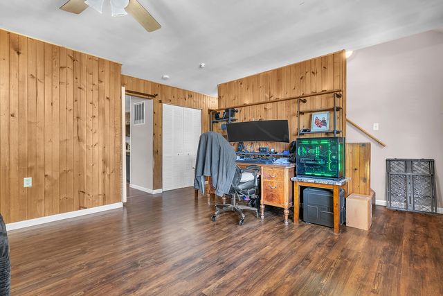 719 Capitol Road, Valparaiso, IN 46385