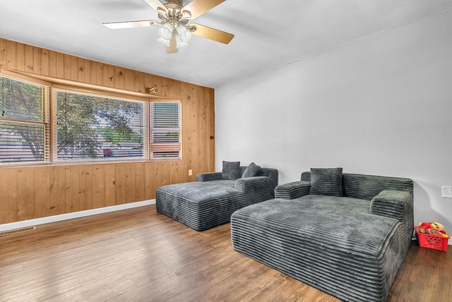 719 Capitol Road, Valparaiso, IN 46385
