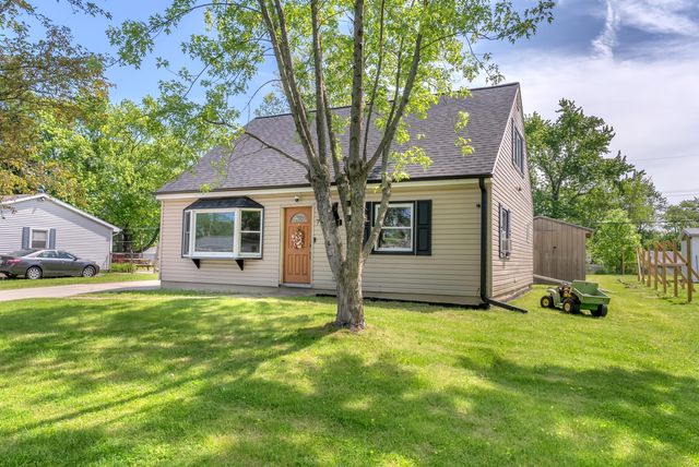 719 Capitol Road, Valparaiso, IN 46385