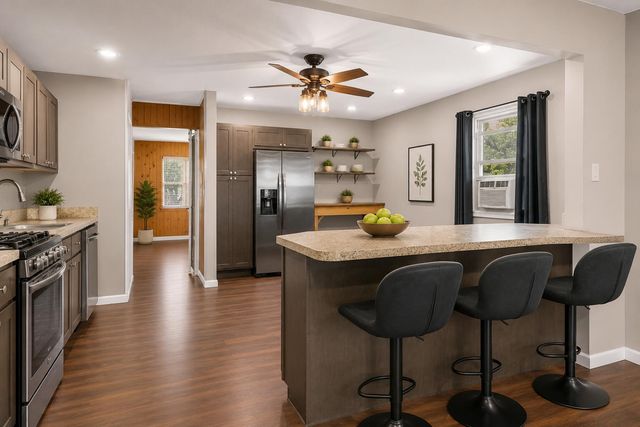 719 Capitol Road, Valparaiso, IN 46385