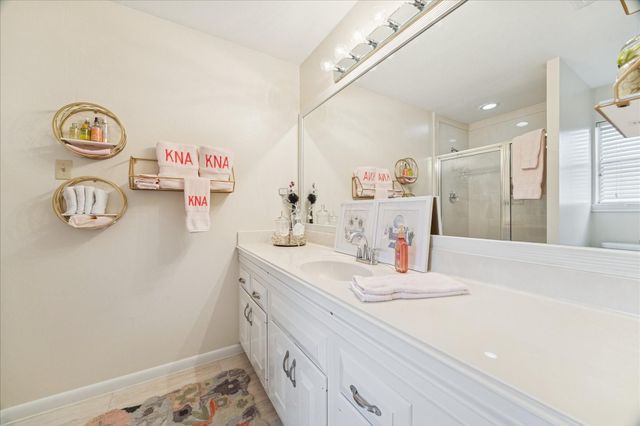 366 Champions Colony Iii, Houston, TX 77069