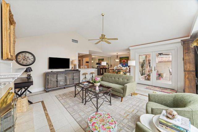 366 Champions Colony Iii, Houston, TX 77069