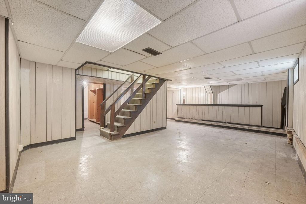 Image 20 of property listing at 3813 GLEN AVE, Baltimore, MD 21215