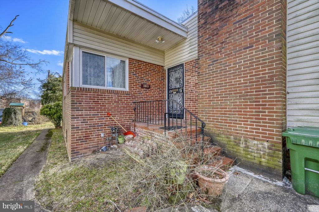Image 31 of property listing at 3813 GLEN AVE, Baltimore, MD 21215