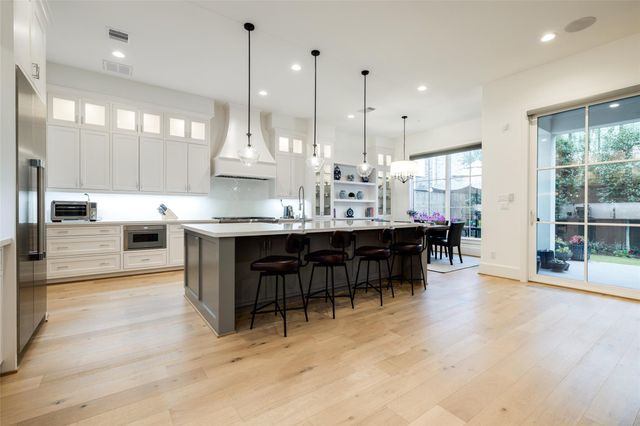 1918 Woodhead Street, Houston, TX 77019