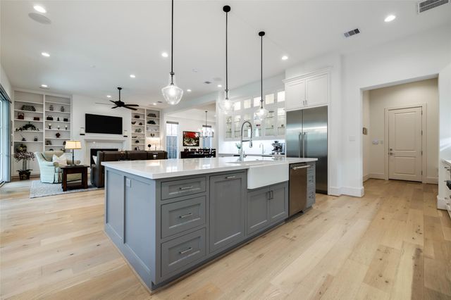 1918 Woodhead Street, Houston, TX 77019