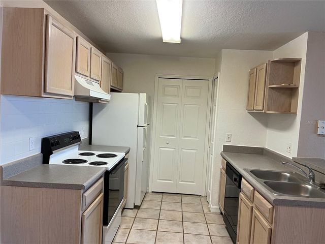 7630 PISSARRO DRIVE 16206, Orlando, FL 32819