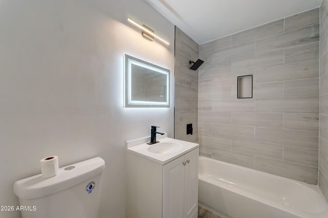 2031 N 28TH Place, Phoenix, AZ 85008