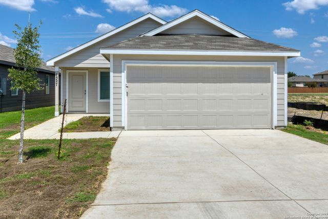 1527 Silver Creek, New Braunfels, TX 78130