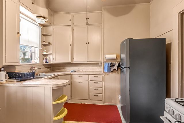 205 E Fourth St, Rusk, TX 75785