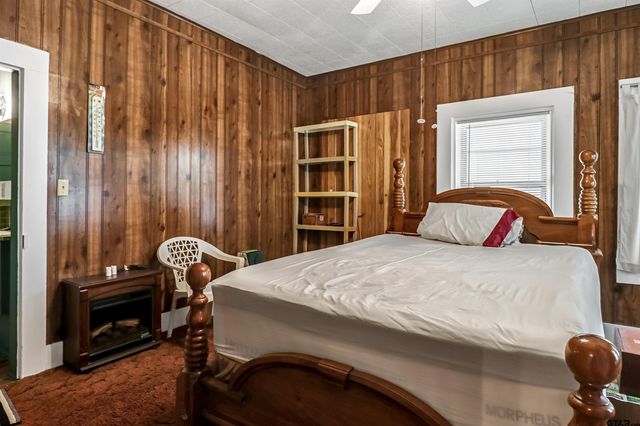 205 E Fourth St, Rusk, TX 75785