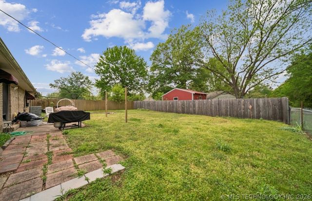 13812 S 296th East Avenue, Coweta, OK 74429