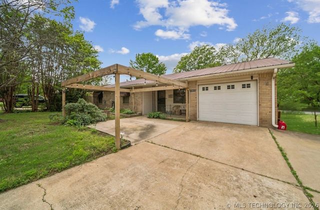 13812 S 296th East Avenue, Coweta, OK 74429