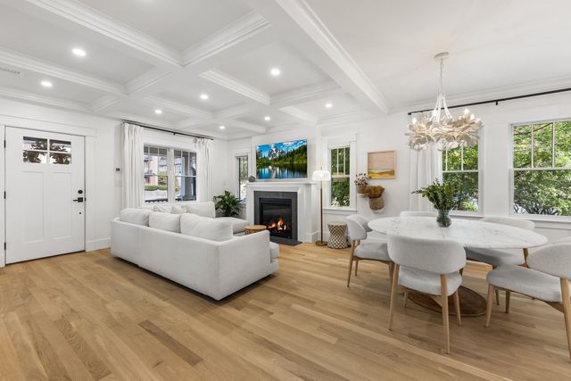 437 Mount Auburn St, Watertown, MA 02472