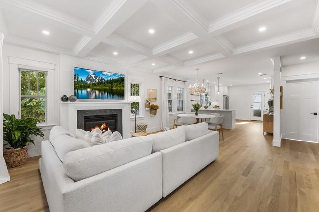 437 Mount Auburn St, Watertown, MA 02472