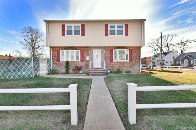 19 Sprague Drive, Valley Stream, NY 11580