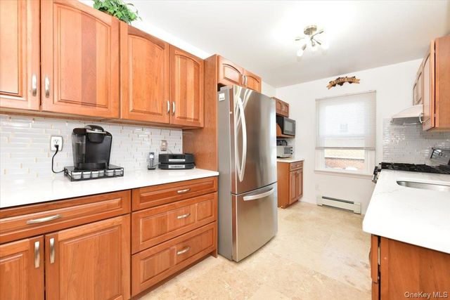 19 Sprague Drive, Valley Stream, NY 11580