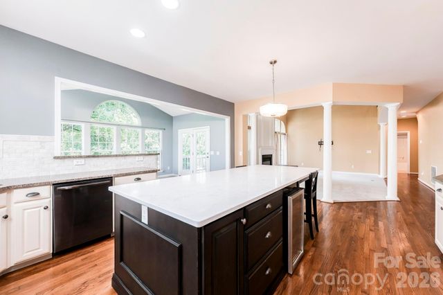 153 Flowering Grove Lane, Mooresville, NC 28115